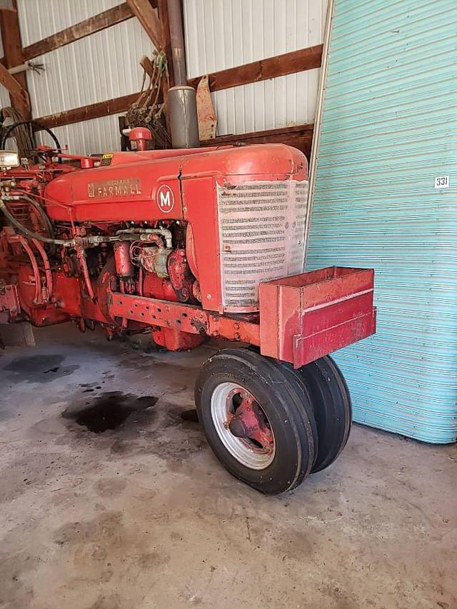 Image of Farmall M equipment image 1