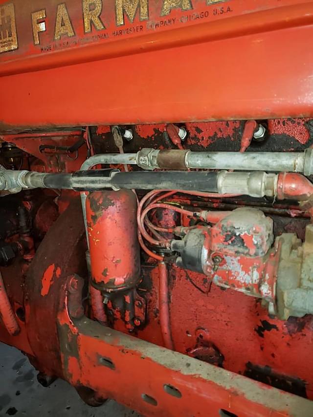 Image of Farmall M equipment image 3