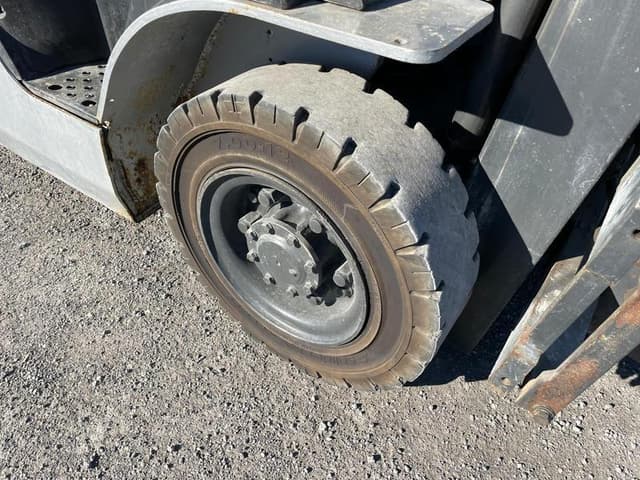 Image of Nissan 50 equipment image 2