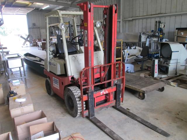 Image of Nissan 14 equipment image 1