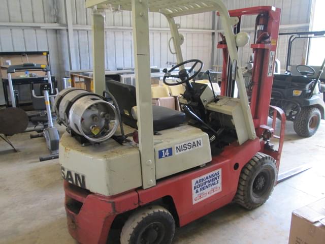 Image of Nissan 14 equipment image 2