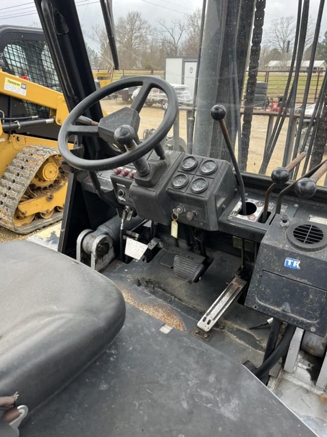 Image of Nissan 15500 equipment image 4