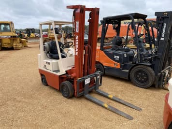 Main image Nissan 30