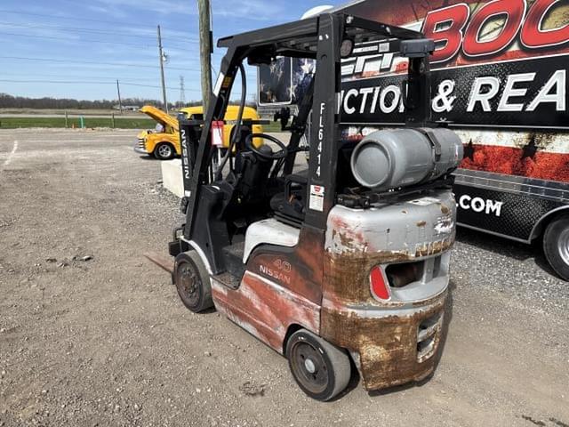 Image of Nissan 40 equipment image 1