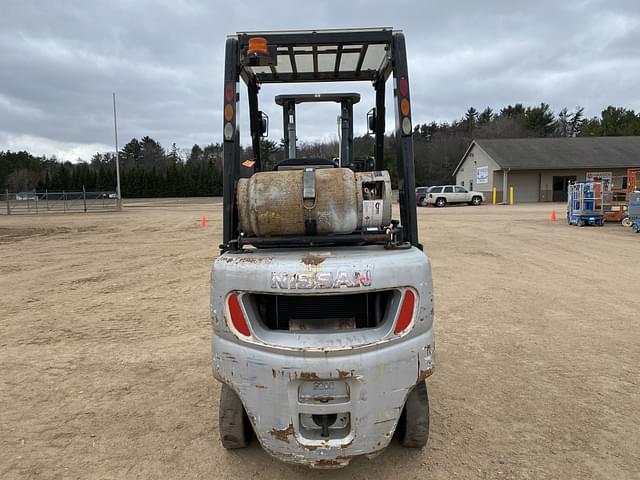 Image of Nissan 40 equipment image 3