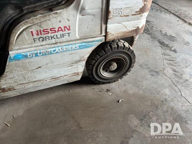 Image of Nissan 50 equipment image 3