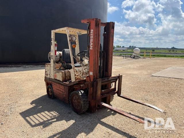 Image of Nissan 50 equipment image 4