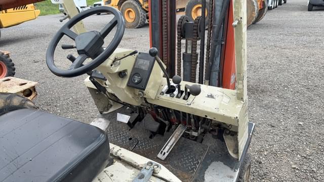 Image of Nissan 50 equipment image 4