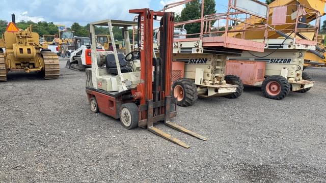 Image of Nissan 50 equipment image 2
