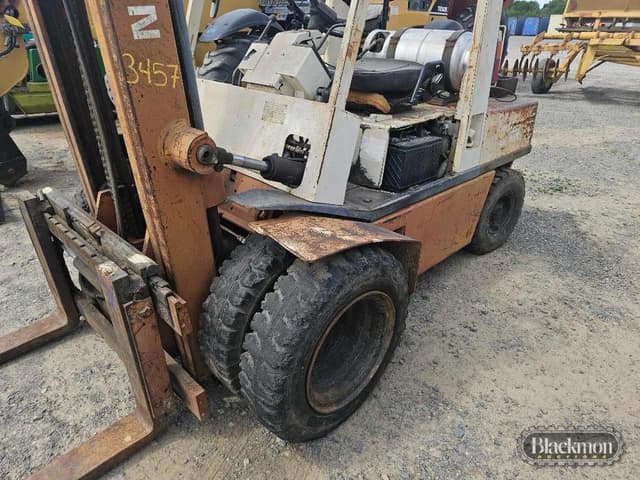 Image of Nissan 60 equipment image 2