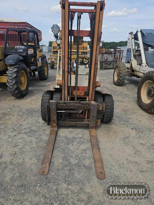 Image of Nissan 60 equipment image 1