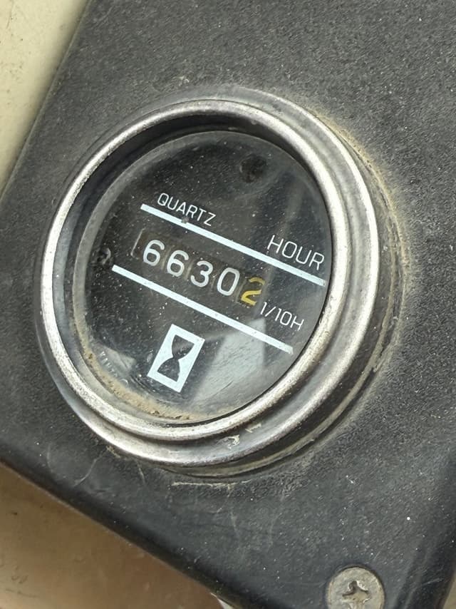 Image of Nissan 90 equipment image 3