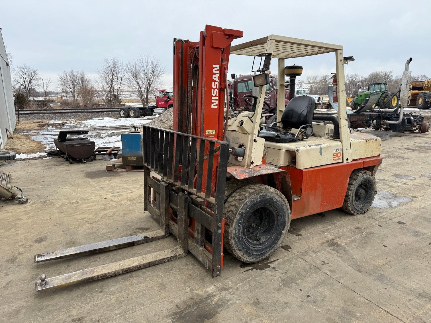 Nissan 90 Equipment Image0