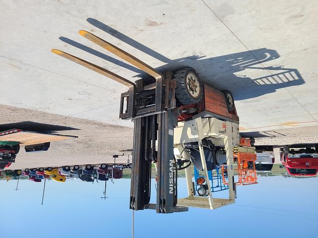 Image of Nissan 50 equipment image 1