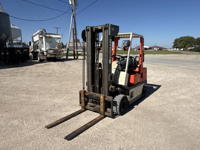 Image of Nissan 50 equipment image 2