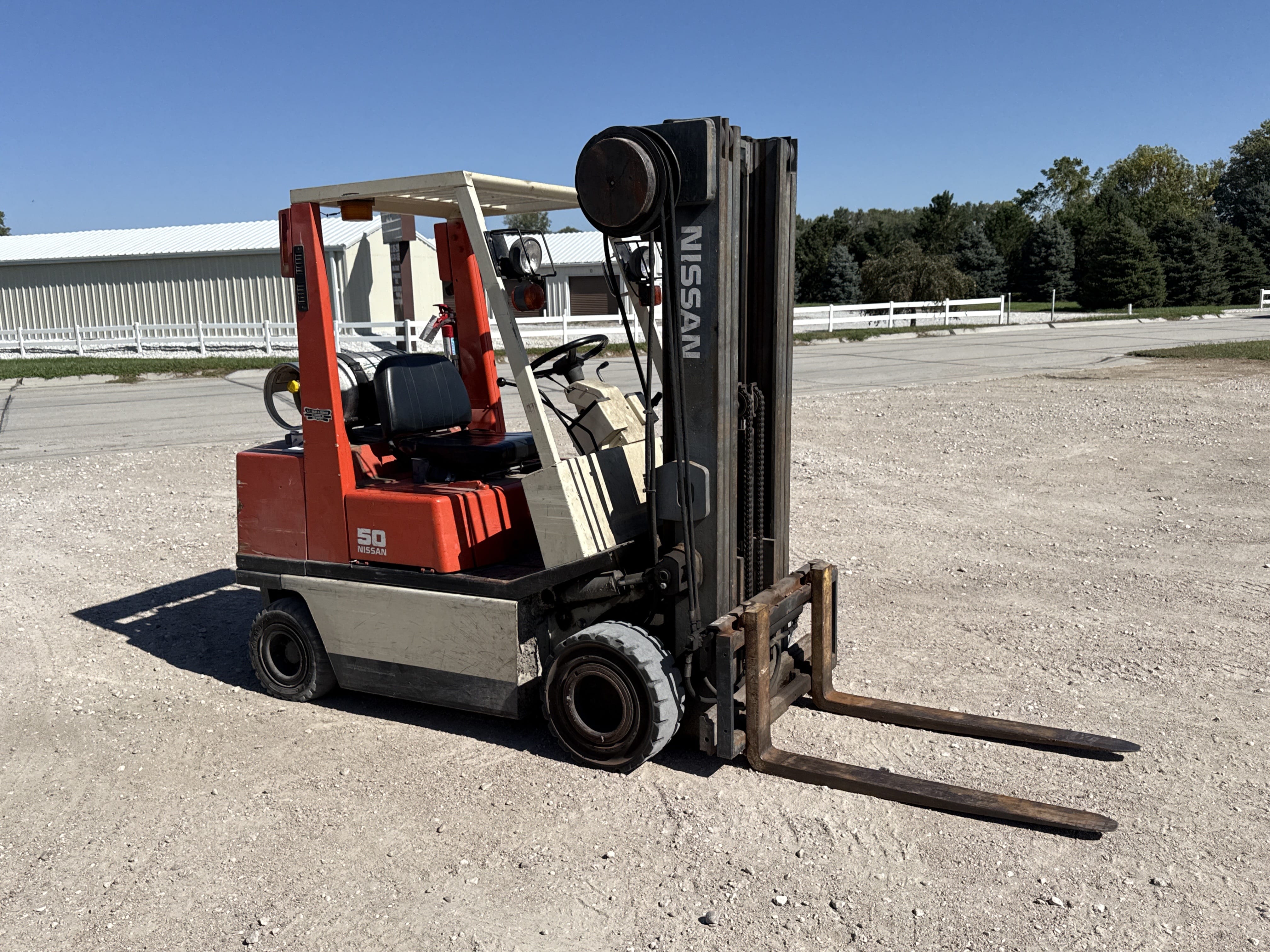 Nissan 50 Equipment Image0