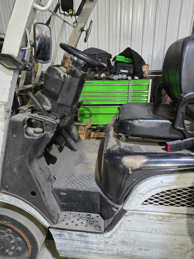 Image of Nissan MCP1F2A2OLV equipment image 3