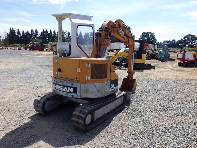 Image of Nissan SB20 equipment image 3