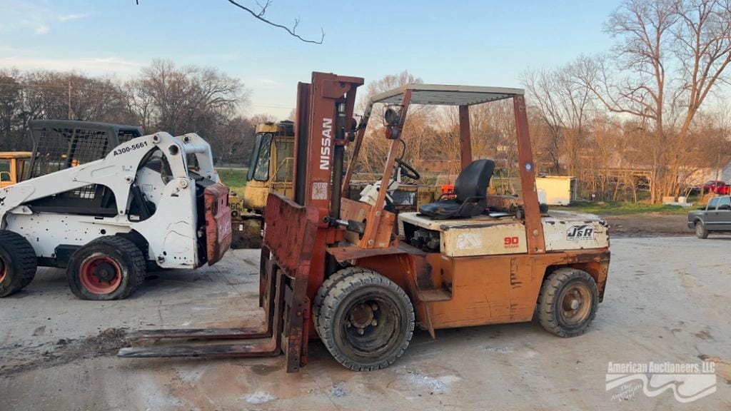 Nissan WGF03A40V Equipment Image0