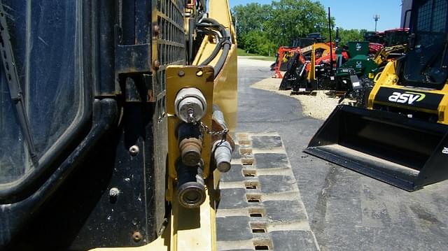 Image of Caterpillar 259B3 equipment image 4