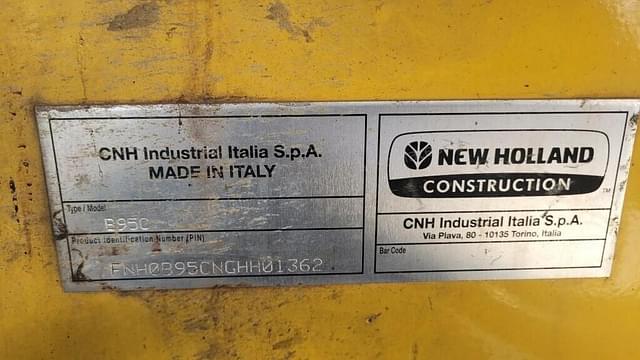 Image of New Holland B95C equipment image 2