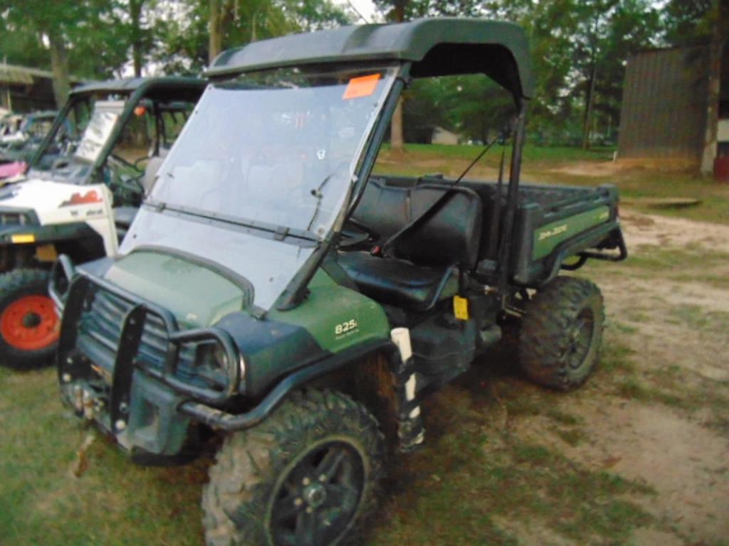 Image of John Deere Gator XUV 825i Image 0