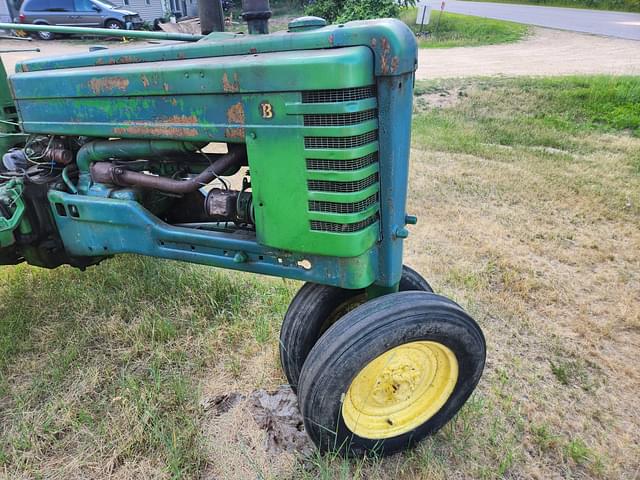 Image of John Deere B equipment image 1