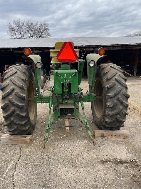 Image of John Deere 3020 equipment image 1