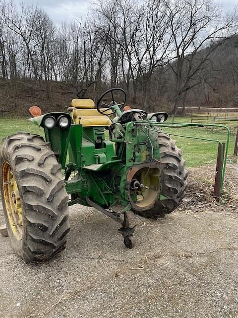 Image of John Deere 3020 equipment image 4