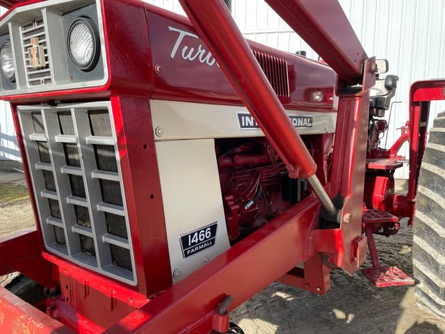 Image of International Harvester 1466 equipment image 2