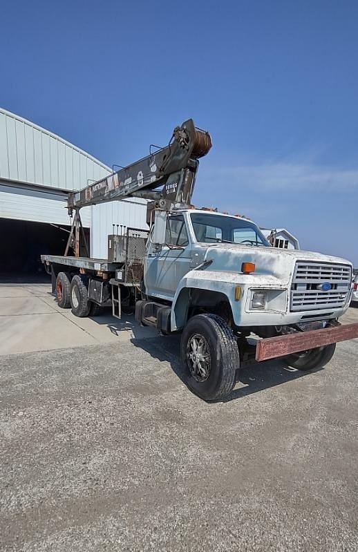 Image of Ford F-800 Primary image