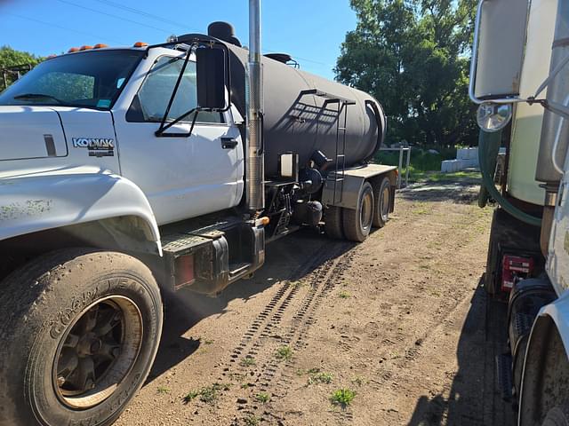 Image of Chevrolet C70 equipment image 1