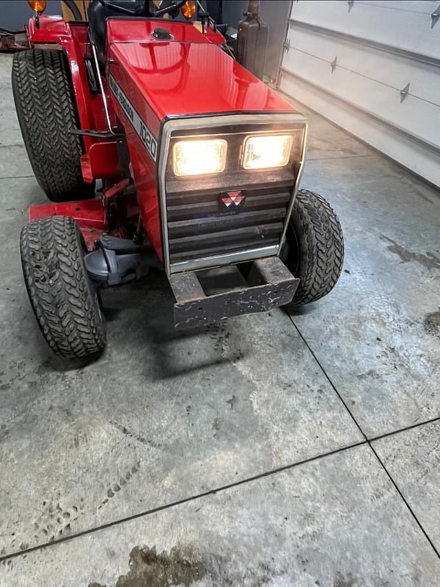 Image of Massey Ferguson 1020 equipment image 2
