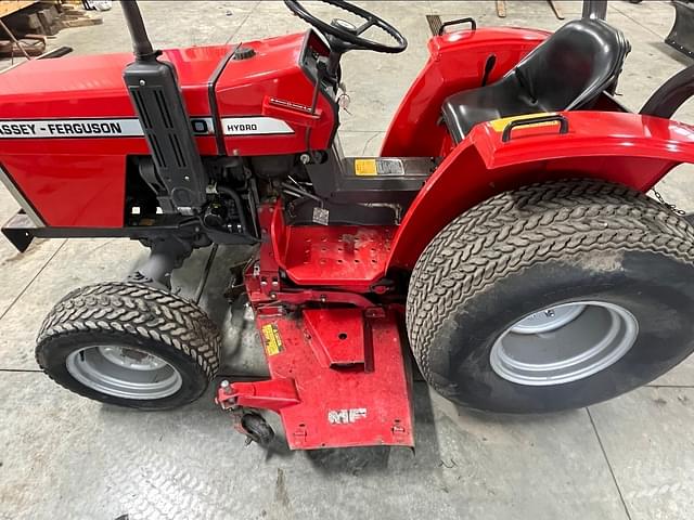Image of Massey Ferguson 1020 equipment image 3