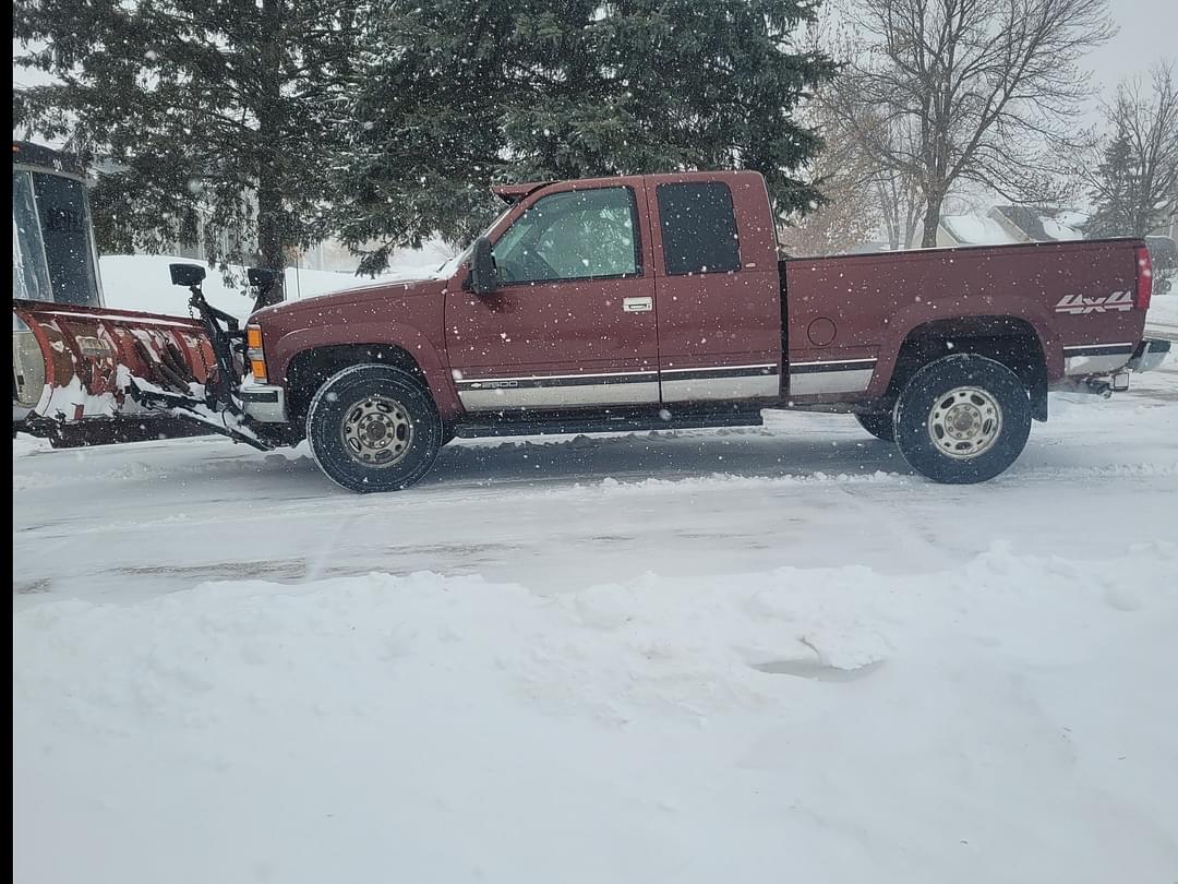 Image of Chevrolet 2500 Image 1