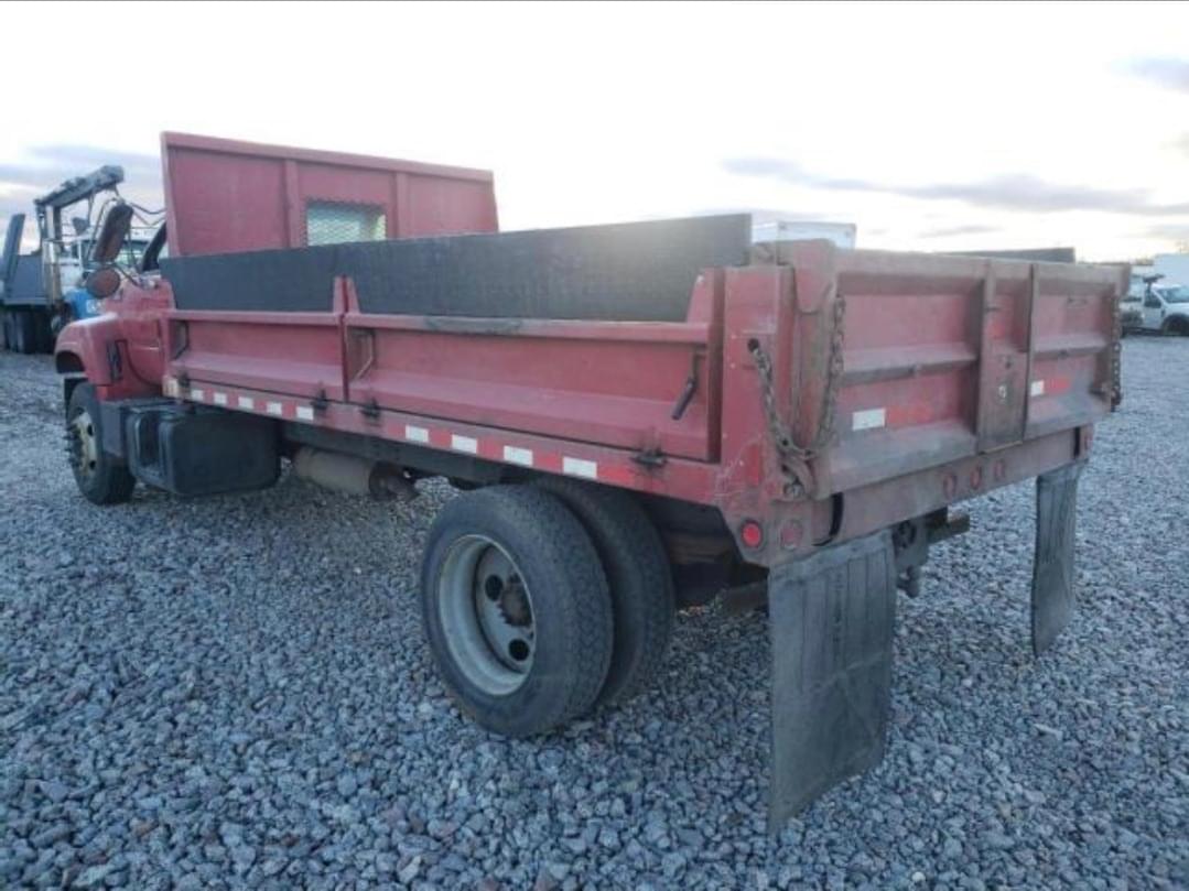 Image of Chevrolet C6500 Image 1