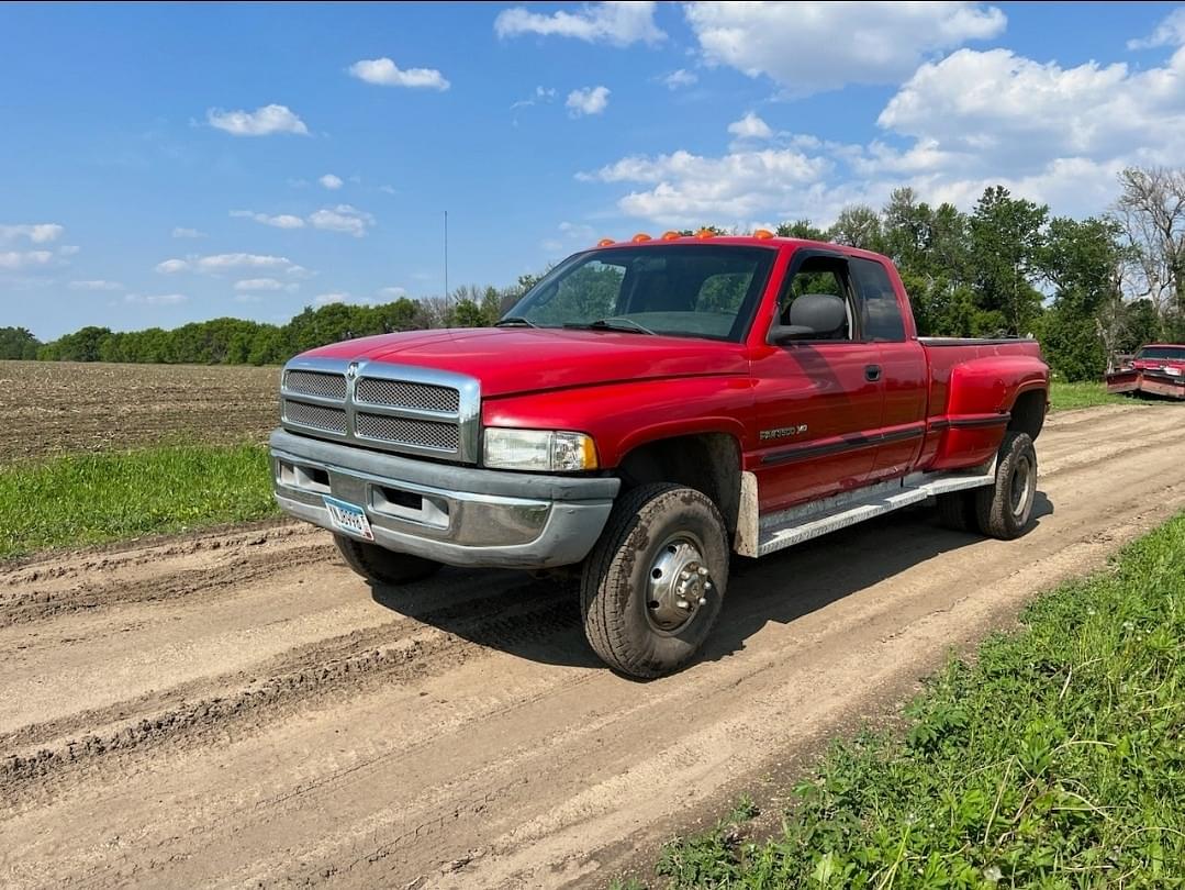 Image of Dodge Ram 3500 Primary image