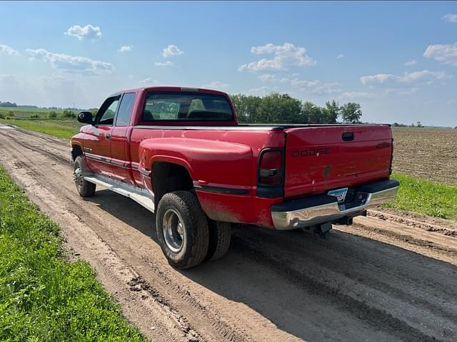 Image of Dodge Ram 3500 equipment image 3