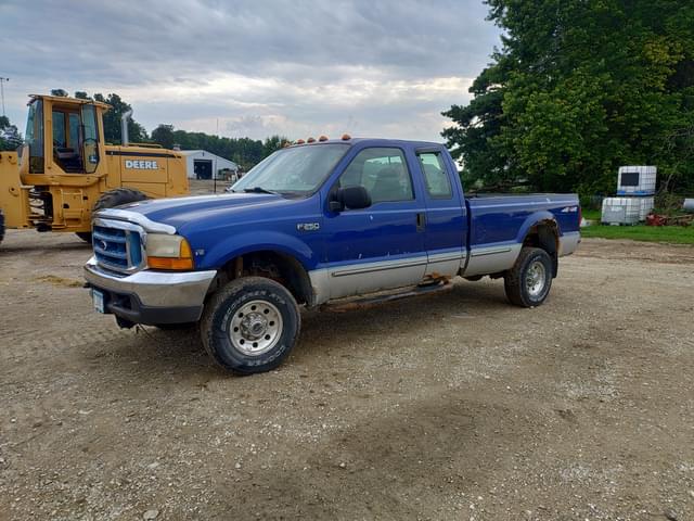 Image of Ford F-250 equipment image 2