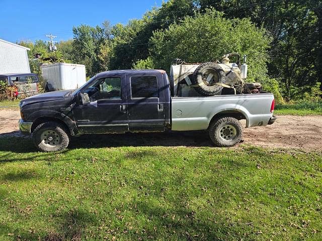 Image of Ford F-350 equipment image 3