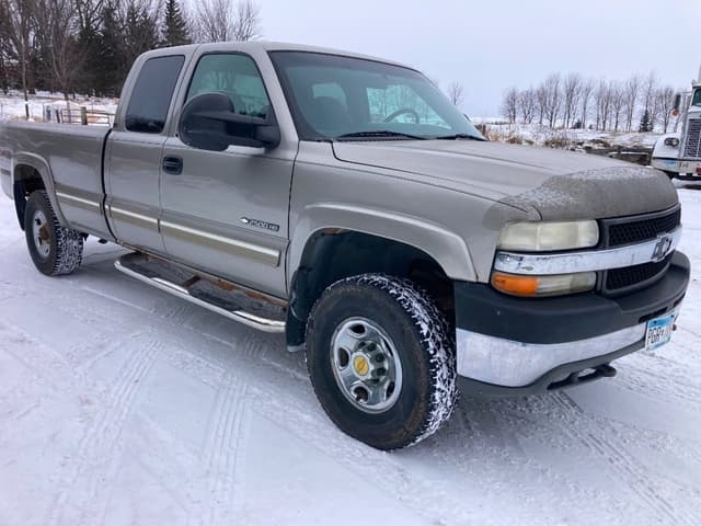 Image of Chevrolet 2500HD equipment image 2