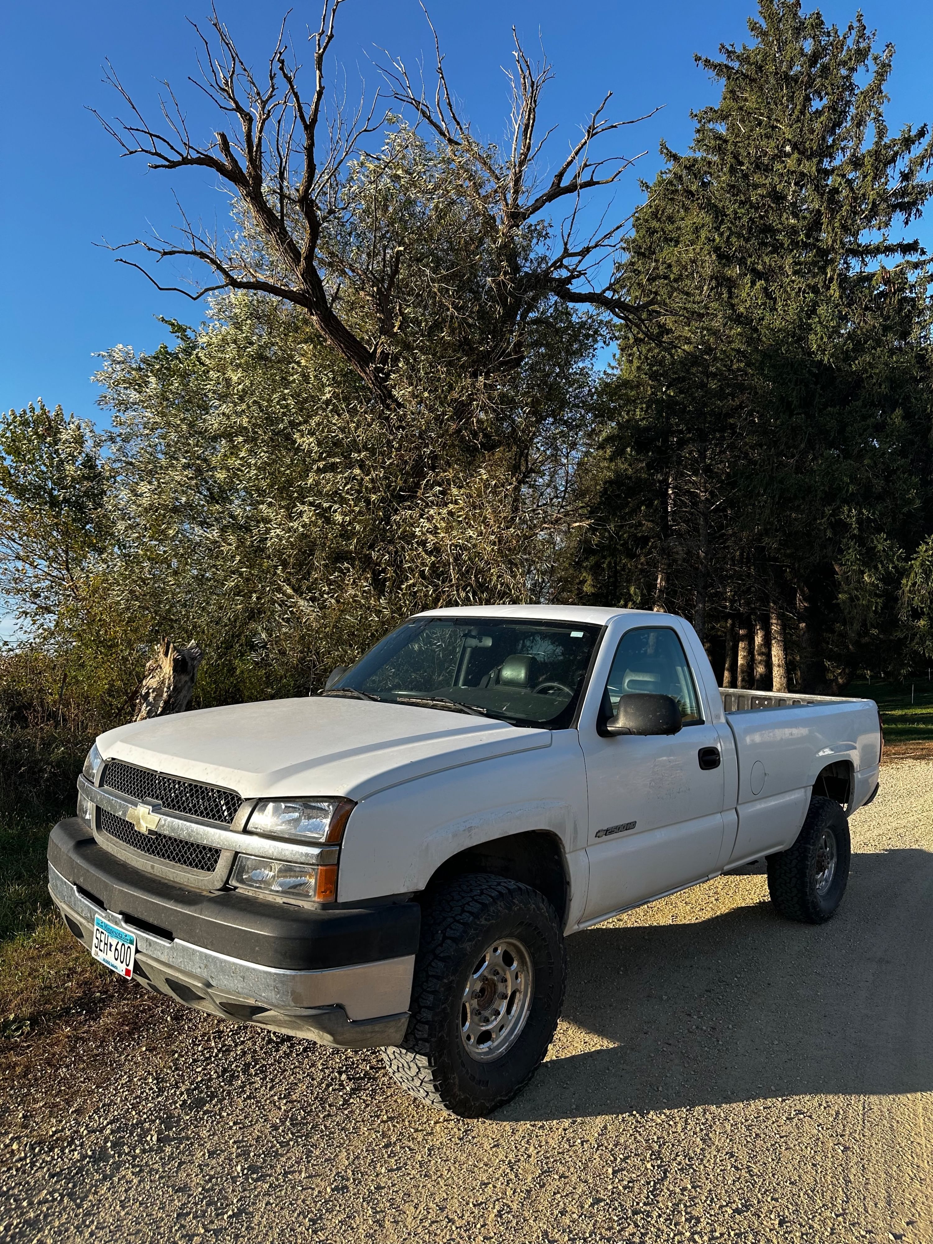 2004 Chevrolet 2500HD Equipment Image0
