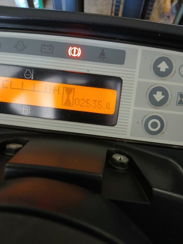 Image of Nissan 40 equipment image 4