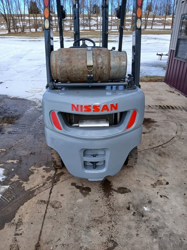 Image of Nissan 40 equipment image 3