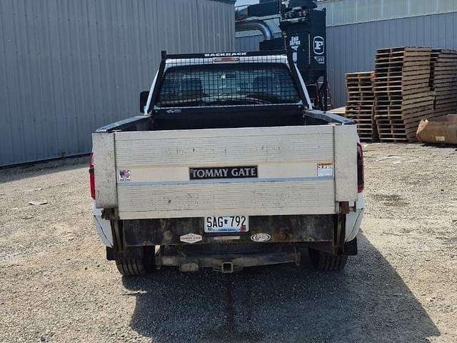 Image of Ford F-250 equipment image 3