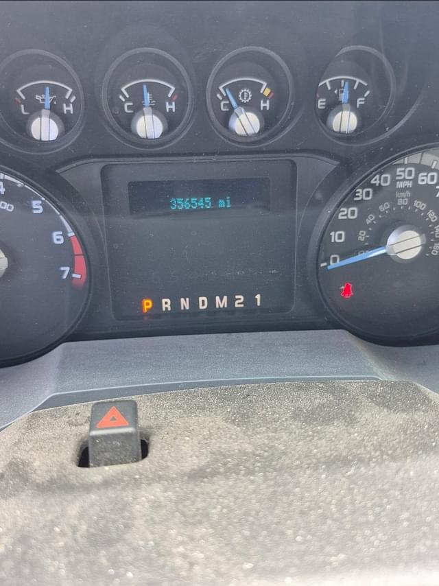 Image of Ford F-250 equipment image 4