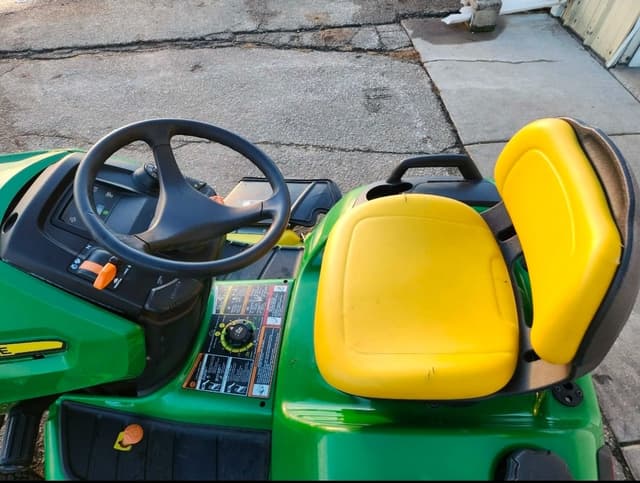 Image of John Deere X500 equipment image 4