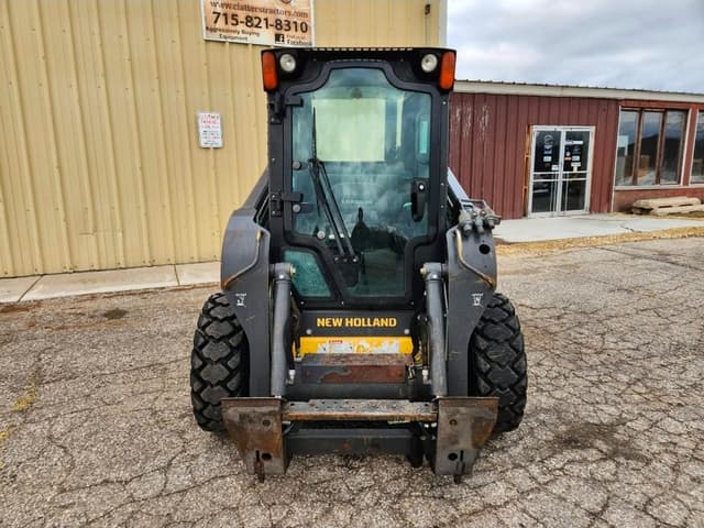 Image of New Holland L218 equipment image 2