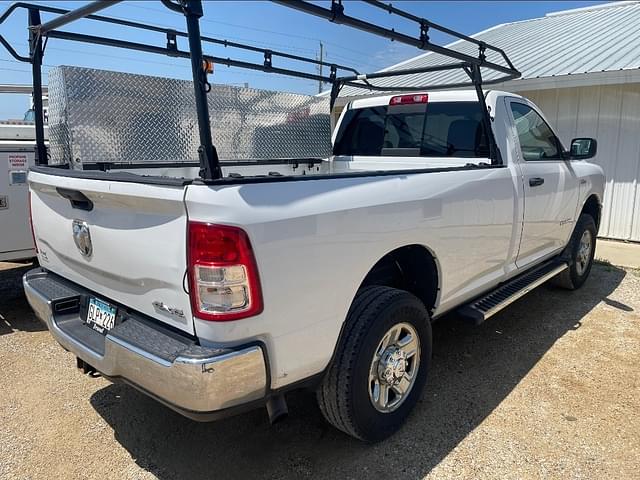 Image of Dodge Ram 2500 equipment image 3