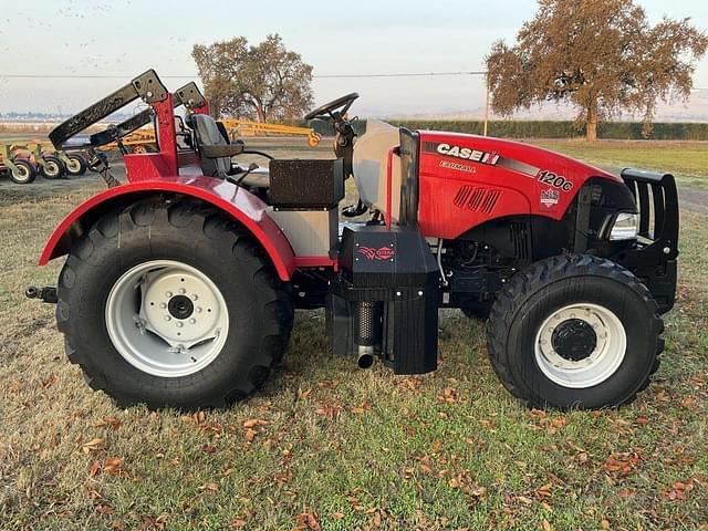 Image of Case IH Farmall 120C equipment image 4